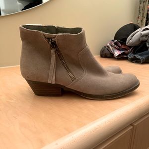 Nine West ankle boot